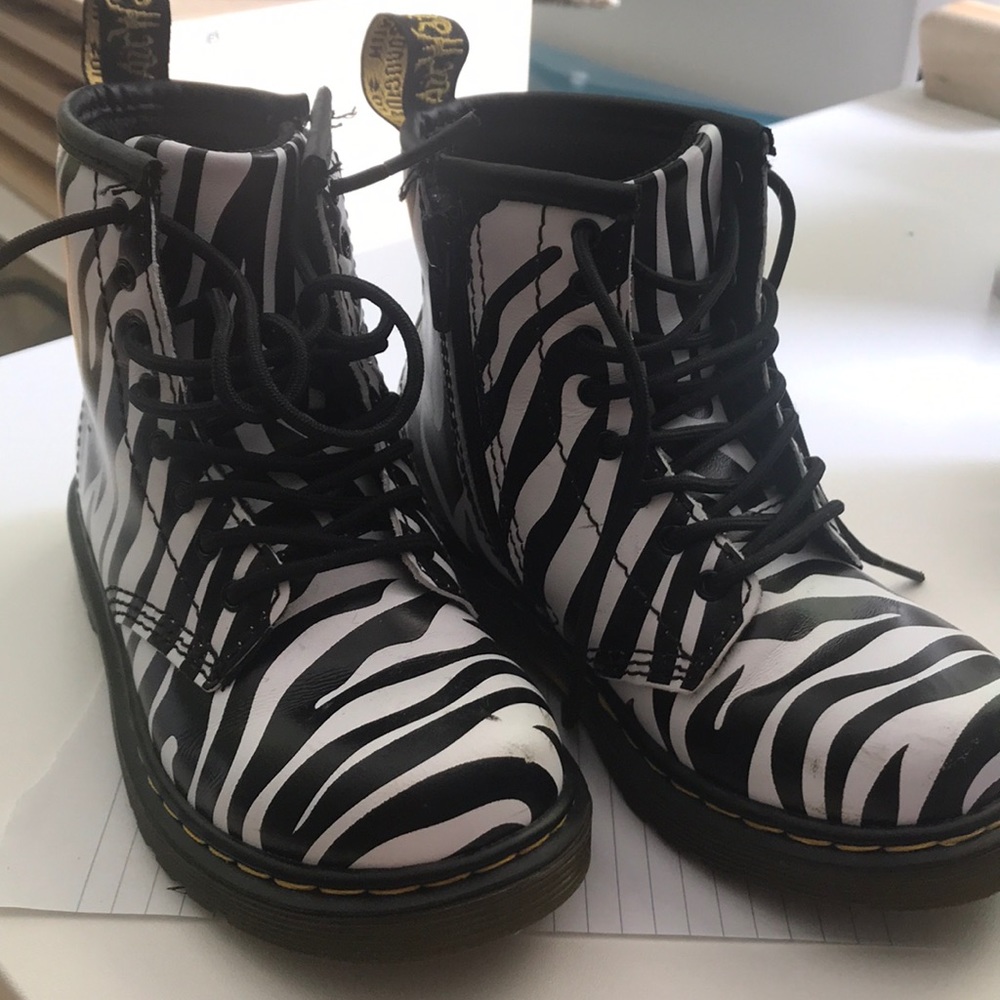 Dr. Martens girls booties